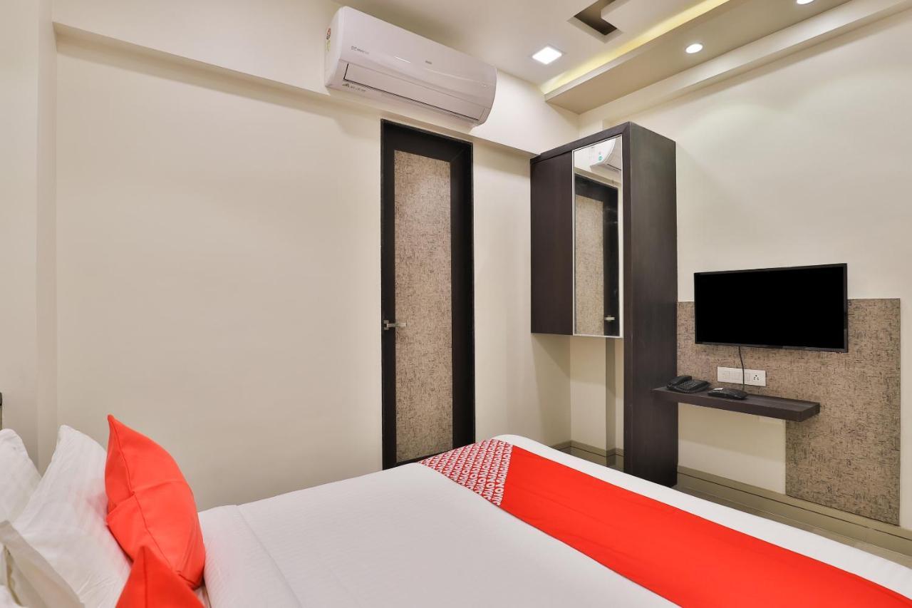 Oyo 23289 Hotel Anmol Palace Ahmedabad Exterior photo