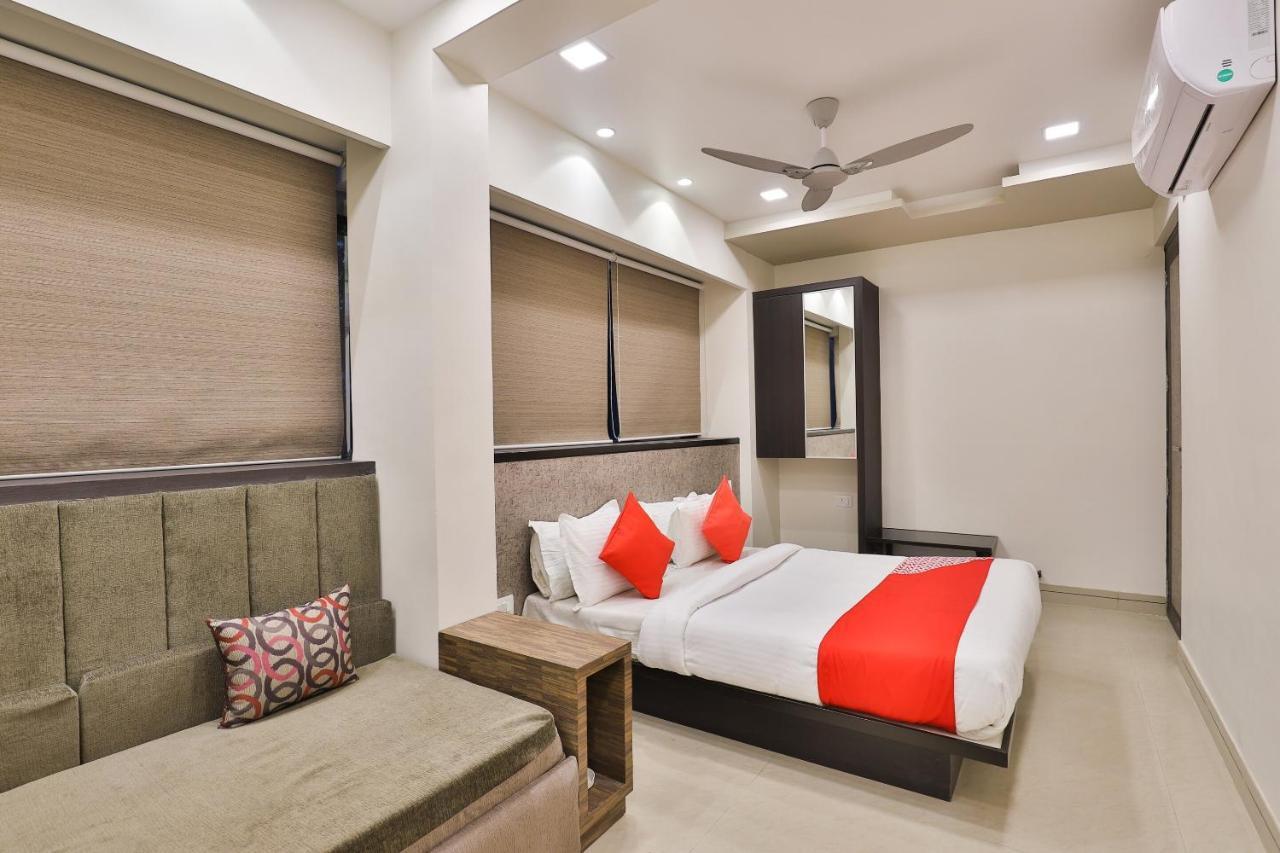 Oyo 23289 Hotel Anmol Palace Ahmedabad Exterior photo